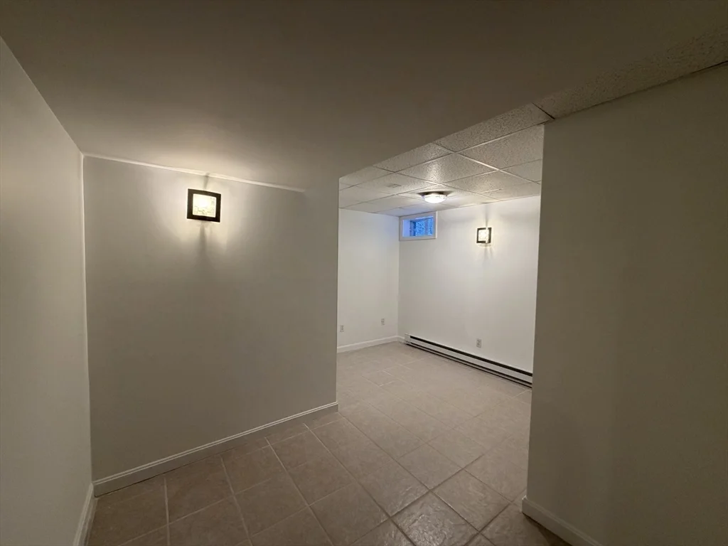 4 bed, 3 bath apartment for rent at 25 Wren Ter, Quincy — photo 30 of 36