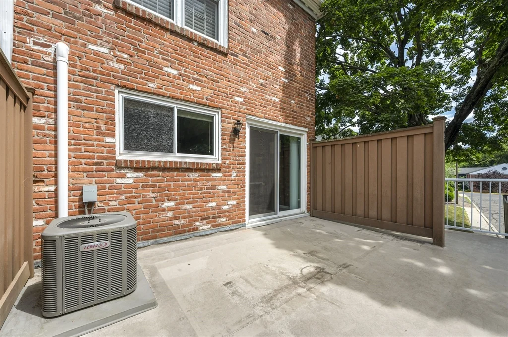 2 bed, 1 bath apartment for rent at 25 Yorktown Dr Unit 25, Forest Park — photo 20 of 22