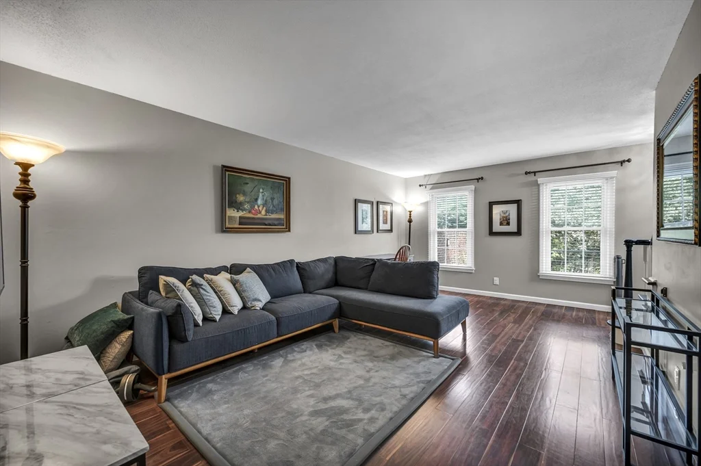 2 bed, 1 bath apartment for rent at 25 Yorktown Dr Unit 25, Forest Park — photo 5 of 22