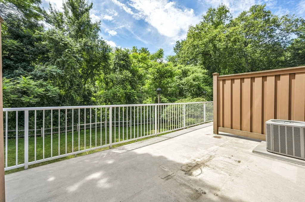 2 bed, 1 bath apartment for rent at 25 Yorktown Dr Unit 25, Forest Park — photo 18 of 22