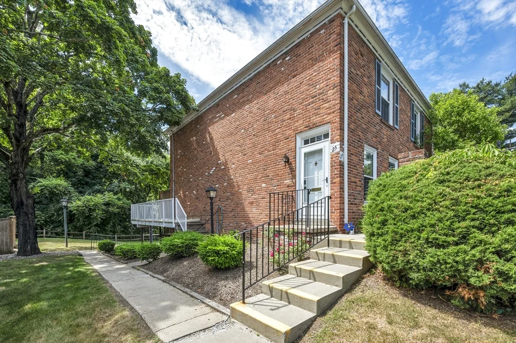 2 bed, 1 bath apartment for rent at 25 Yorktown Dr Unit 25, Forest Park — photo 17 of 22