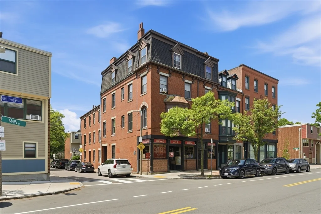 2 bed, 2 bath apartment for rent at 250-252 Main St Unit 3R, Charlestown — photo 2 of 17