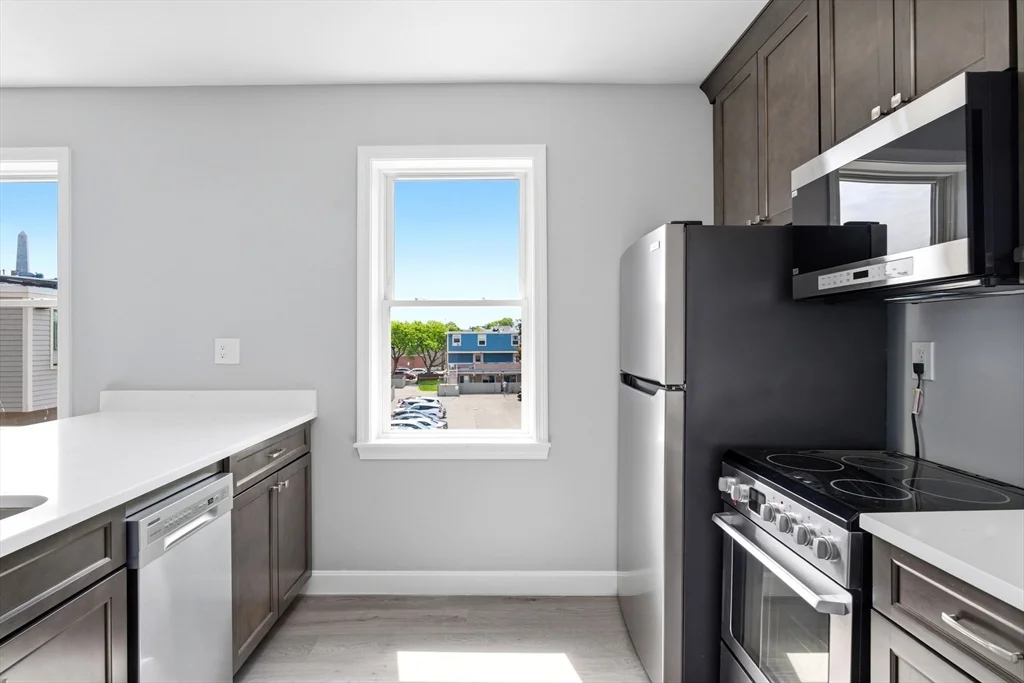 2 bed, 2 bath apartment for rent at 250-252 Main St Unit 3R, Charlestown — photo 5 of 17
