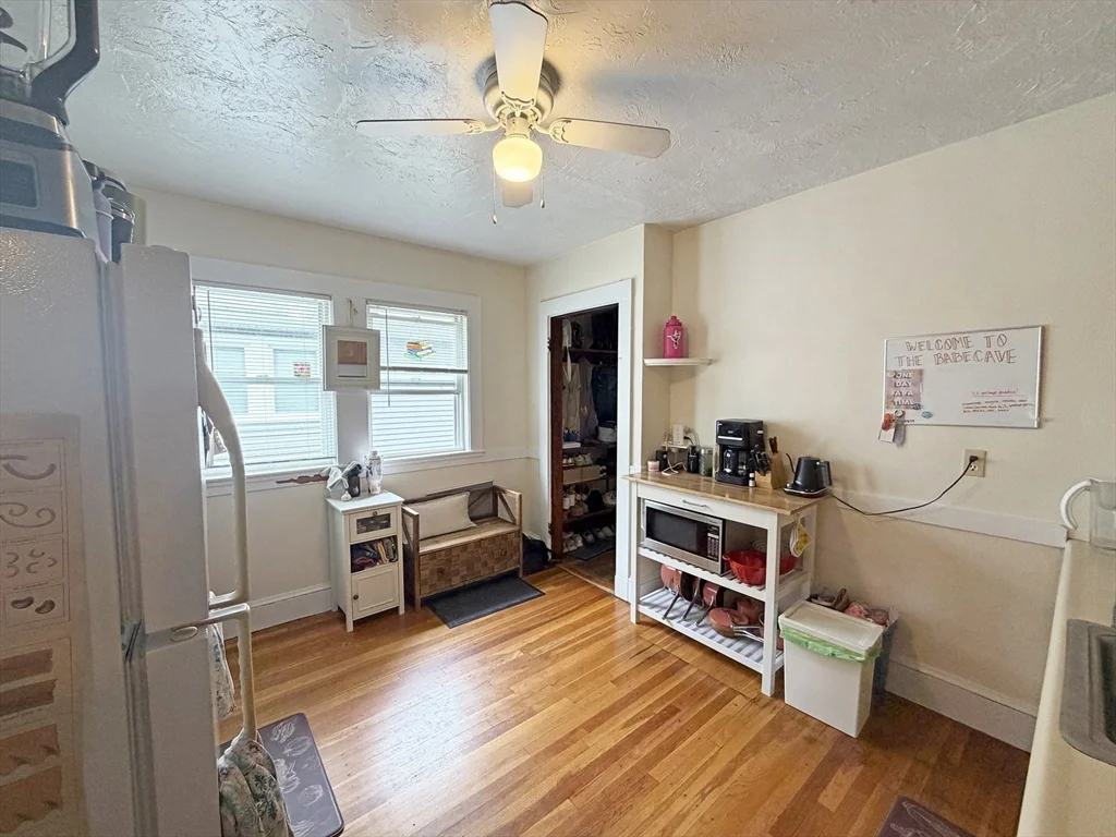 2 bed, 1 bath apartment for rent at 250-252 Robbins St Unit B, South Side — photo 8 of 13