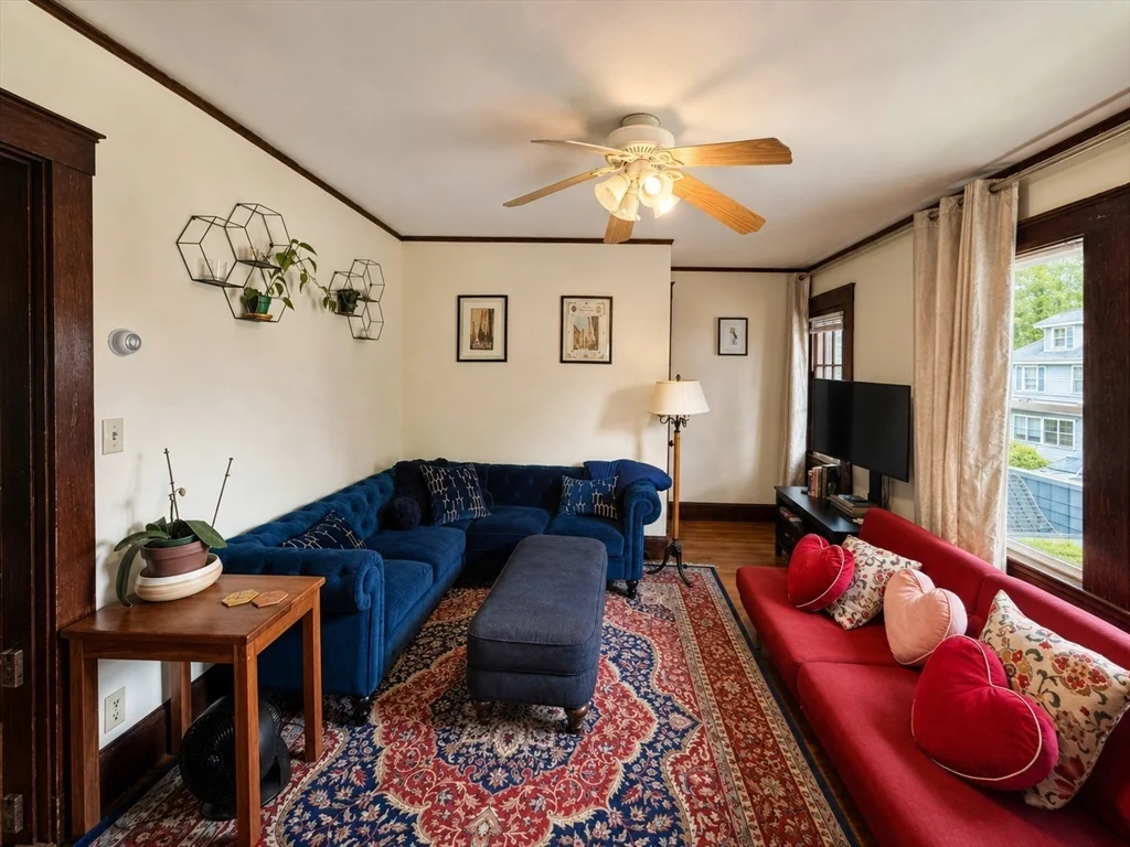 2 bed, 1 bath apartment for rent at 250-252 Robbins St Unit B, South Side