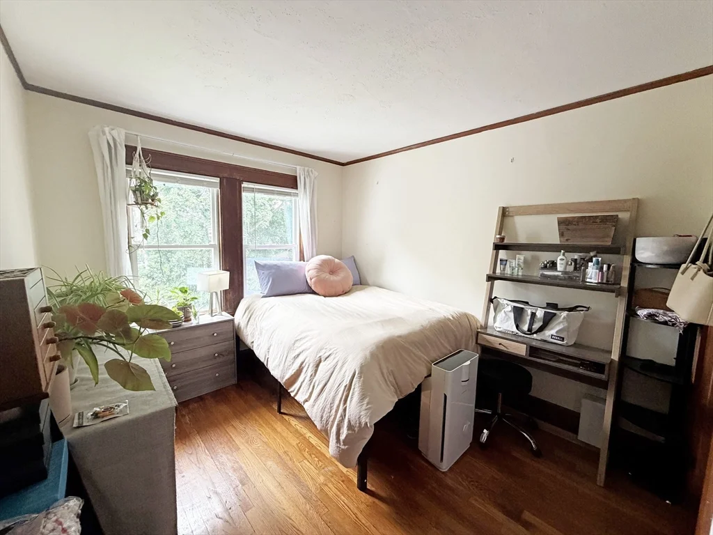2 bed, 1 bath apartment for rent at 250-252 Robbins St Unit B, South Side — photo 11 of 13