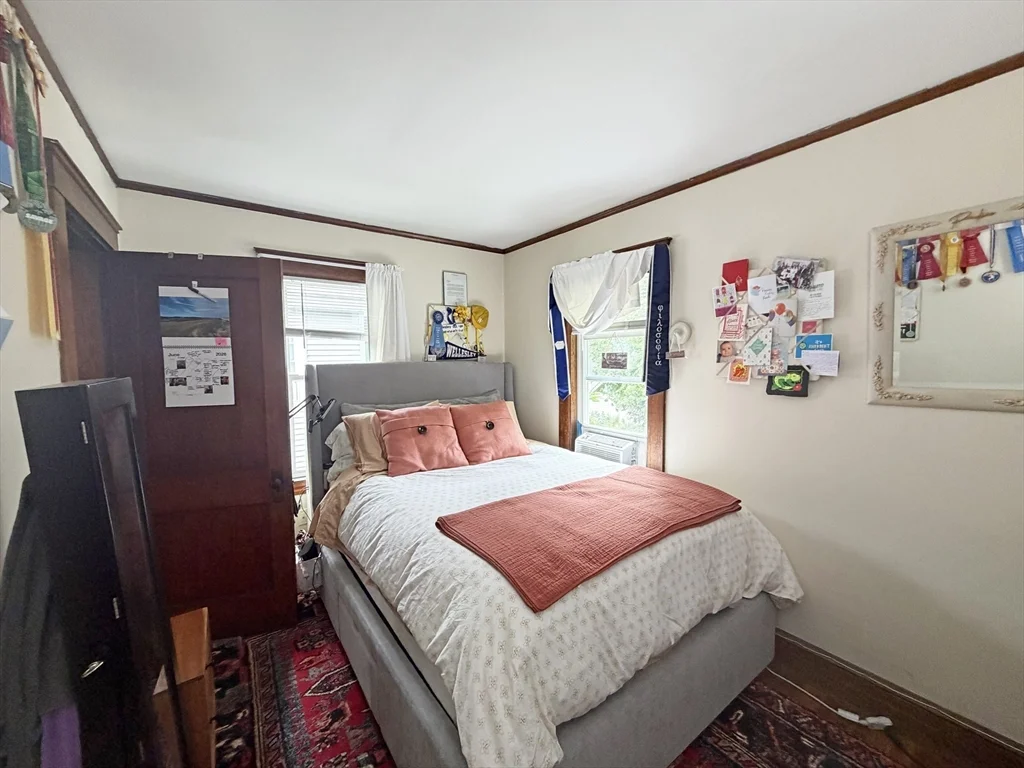 2 bed, 1 bath apartment for rent at 250-252 Robbins St Unit B, South Side — photo 9 of 13