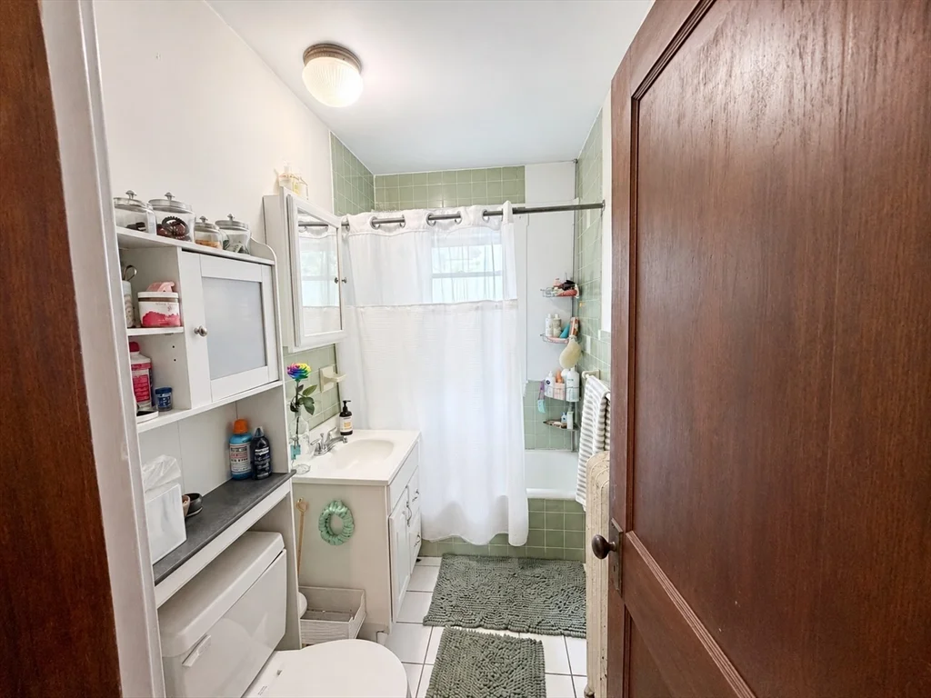 2 bed, 1 bath apartment for rent at 250-252 Robbins St Unit B, South Side — photo 12 of 13