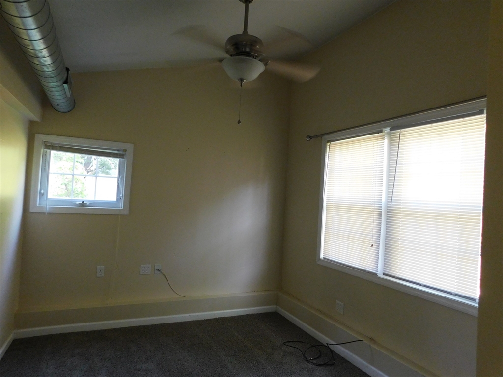 2 bed apartment for rent at 250-A Parkerville Rd Unit E, Southborough — photo 9 of 18