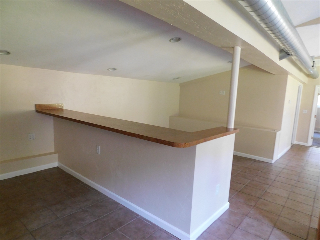 2 bed apartment for rent at 250-A Parkerville Rd Unit E, Southborough — photo 10 of 18