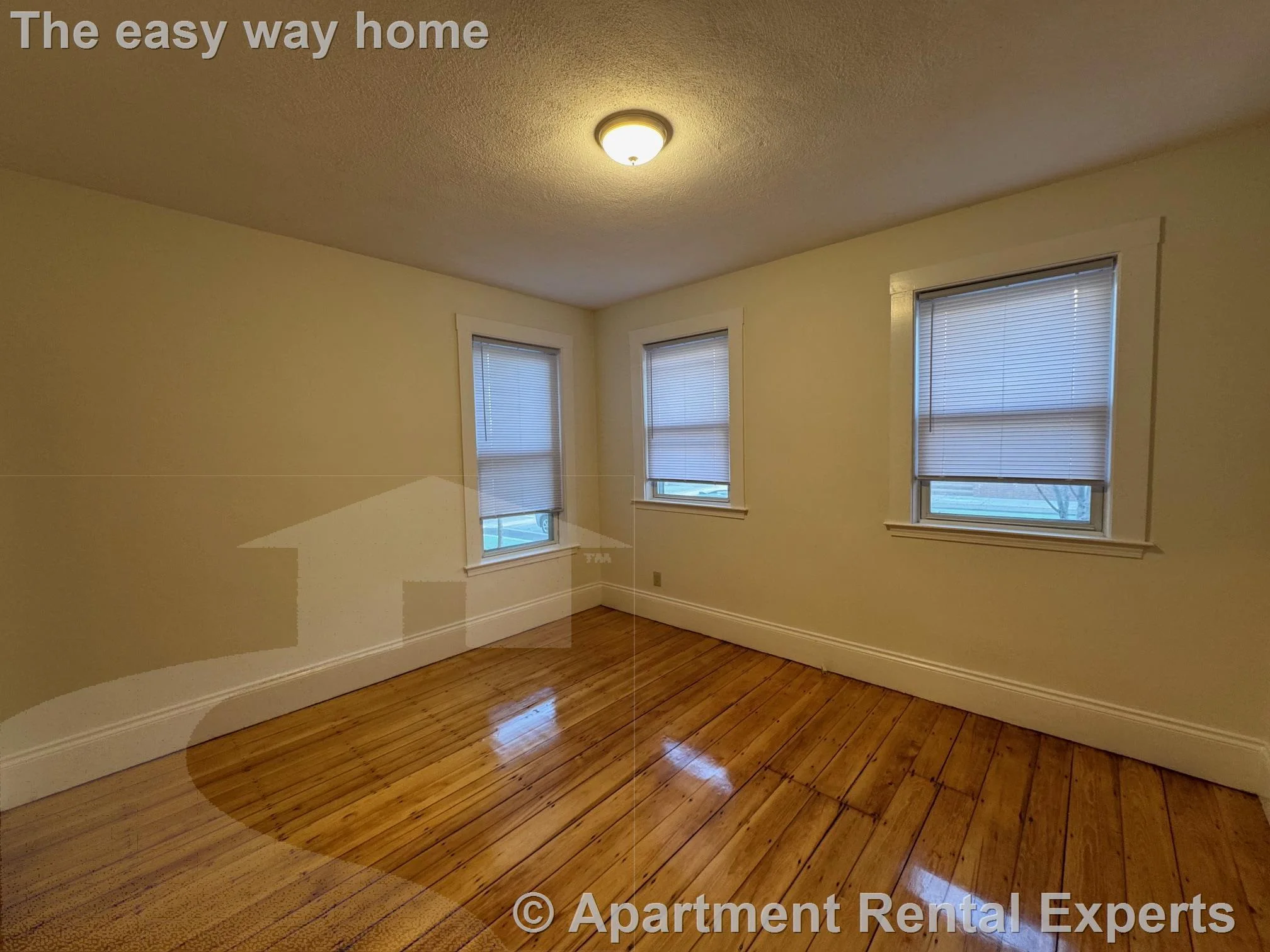 2 bed, 1 bath apartment for rent at 250 Beacon St Unit 1R, Baldwin — photo 2 of 15