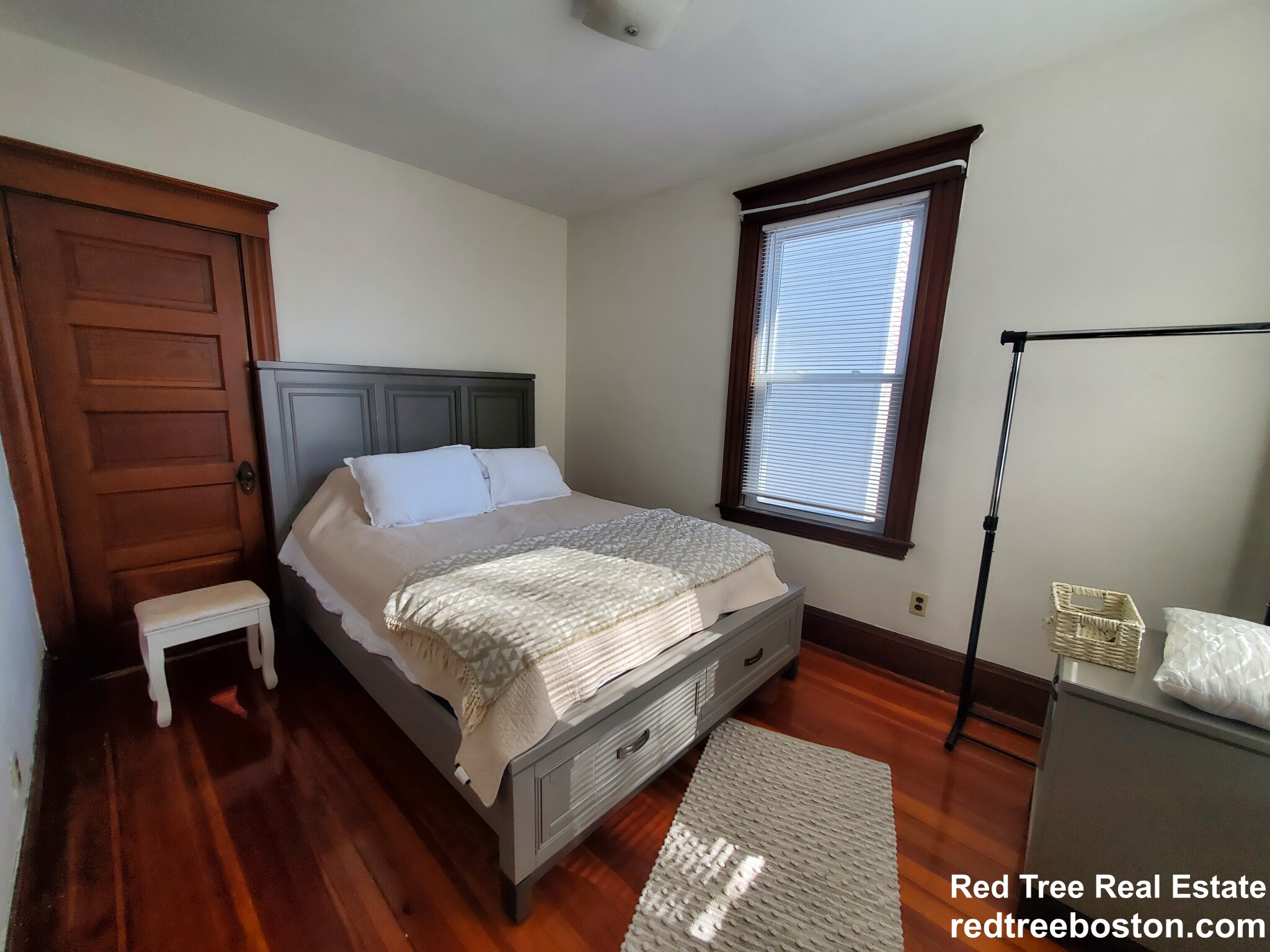 3 bed, 1 bath apartment for rent at 250 Belgrade Ave Unit 1, Roslindale — photo 13 of 19