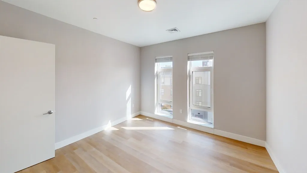 2 bed, 1 bath apartment for rent at 250 Cente Unit 510, Jamaica Plain — photo 8 of 17