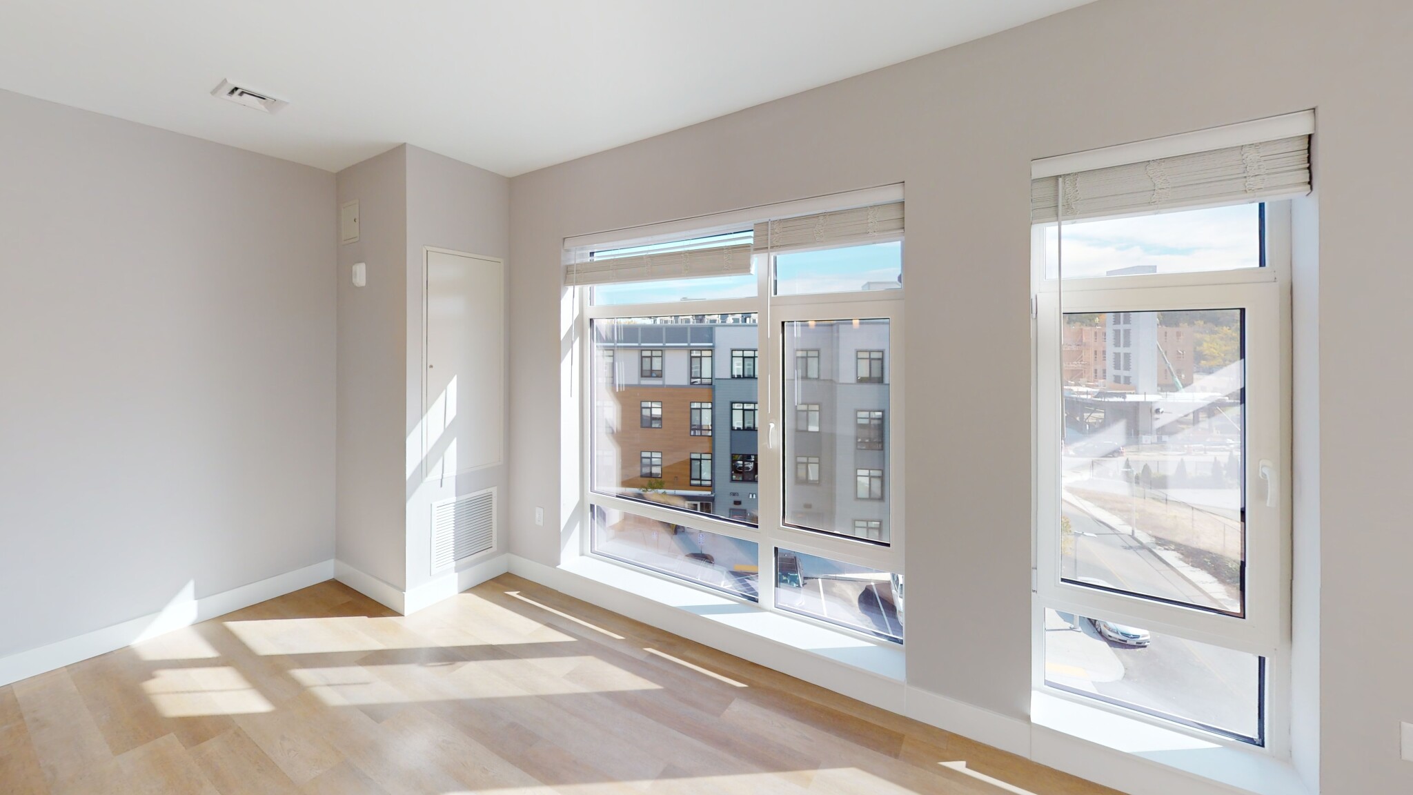 2 bed, 1 bath apartment for rent at 250 Centre St Unit 302, Jamaica Plain — photo 5 of 25