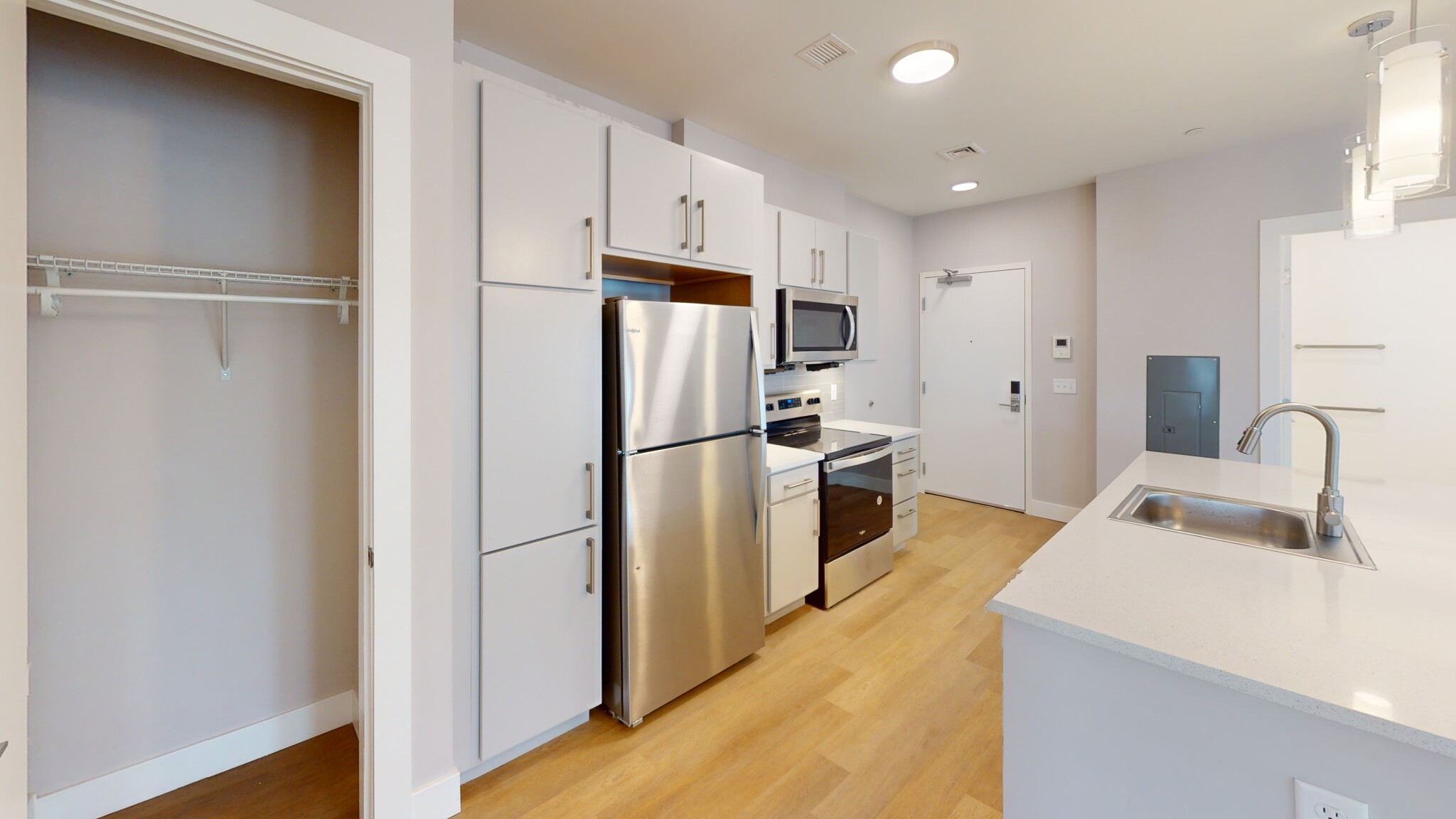 2 bed, 1 bath apartment for rent at 250 Centre St Unit 600, Jamaica Plain — photo 2 of 25