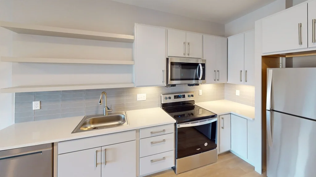 1 bed, 1 bath apartment for rent at 250 Centre Unit 411, Jamaica Plain — photo 7 of 17