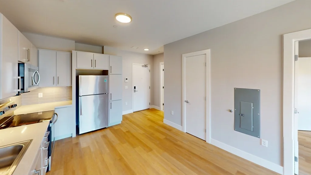 1 bed, 1 bath apartment for rent at 250 Centre Unit 411, Jamaica Plain — photo 8 of 17