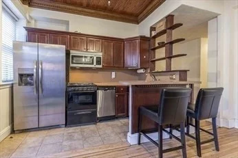 1 bed, 1 bath apartment for rent at 250 Commonwealth Ave Unit 2, Back Bay — photo 3 of 10