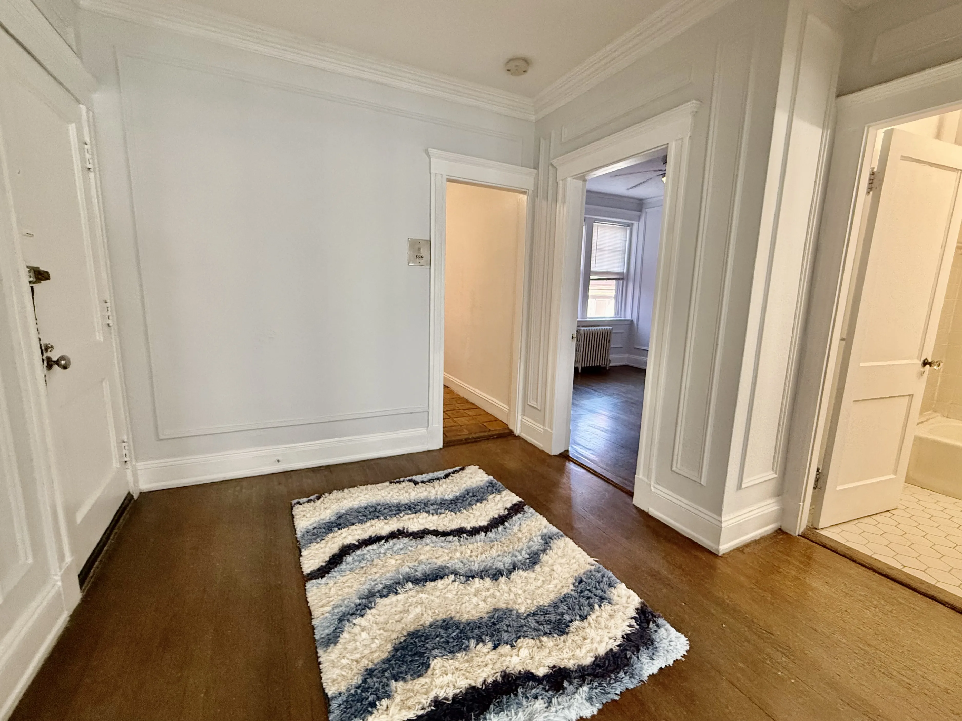 2.5 bed, 1.5 bath apartment for rent at 250 Commonwealth Ave Unit 20, Back Bay — photo 8 of 21