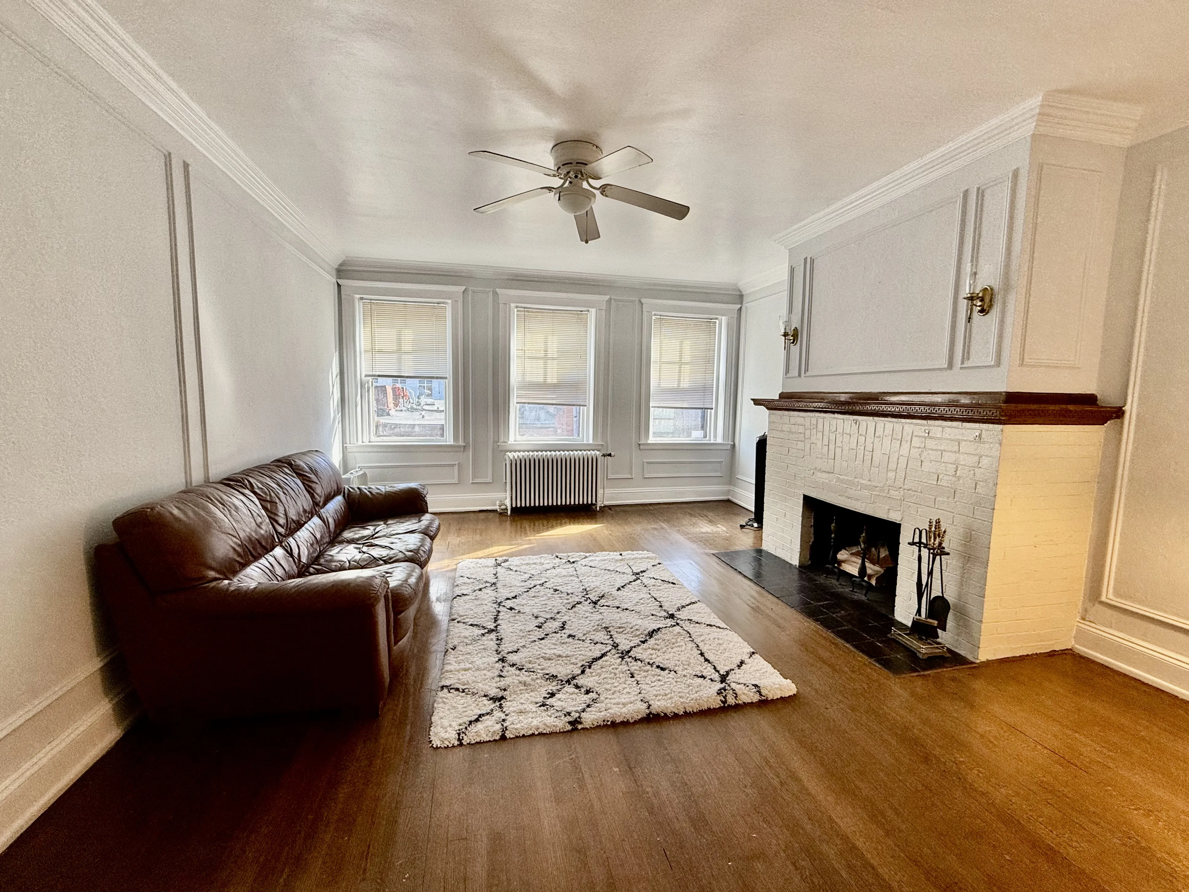 2.5 bed, 1.5 bath apartment for rent at 250 Commonwealth Ave Unit 20, Back Bay — photo 1 of 21