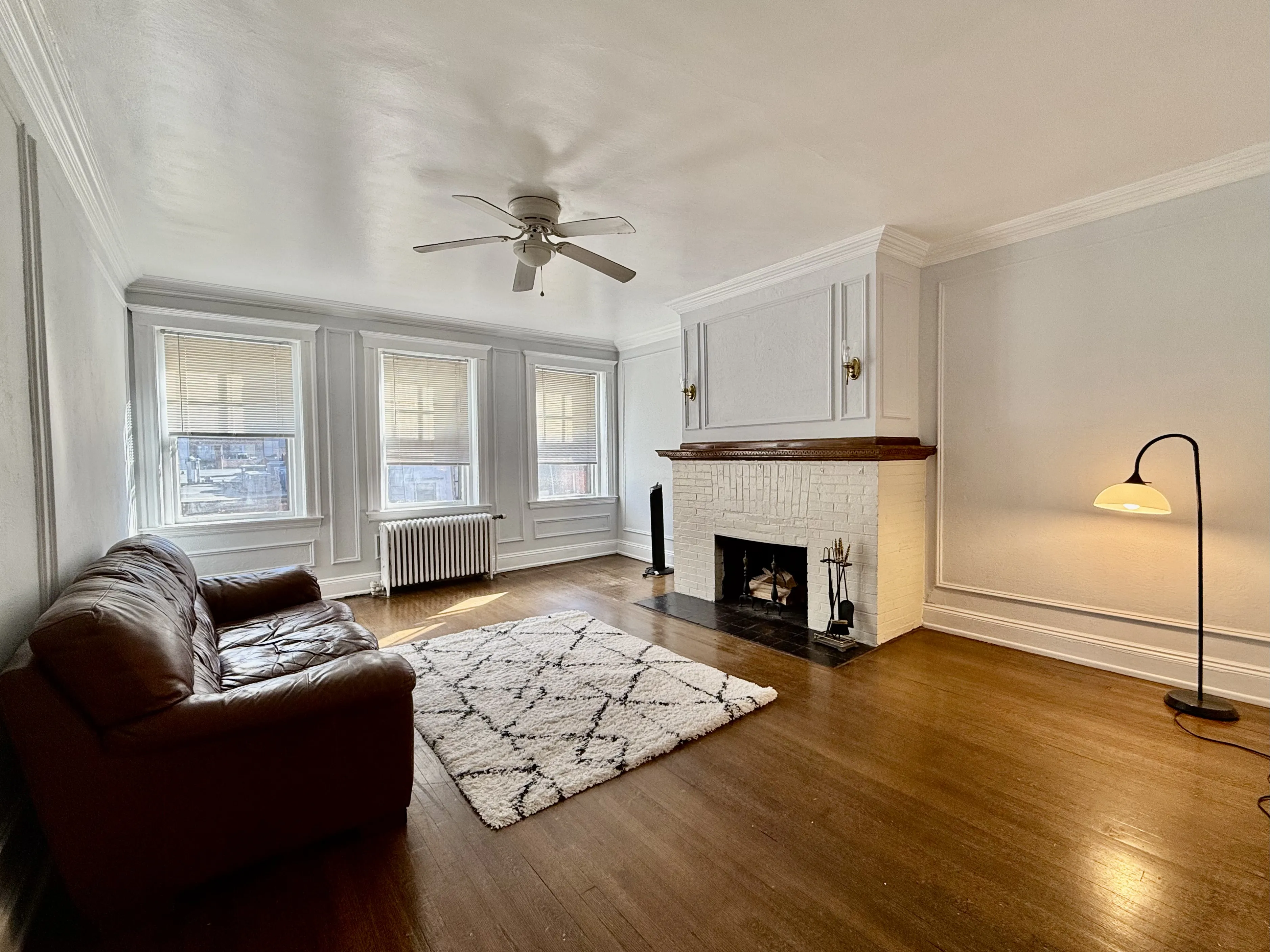 2.5 bed, 1.5 bath apartment for rent at 250 Commonwealth Ave Unit 20, Back Bay — photo 3 of 21