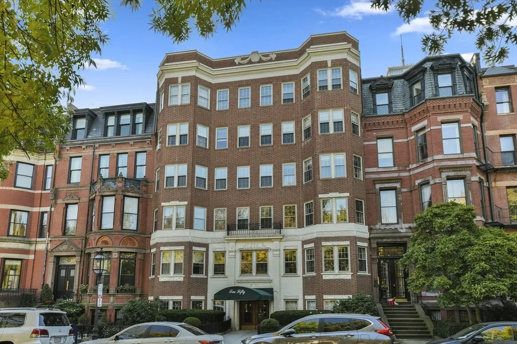 3 bed, 2 bath apartment for rent at 250 Commonwealth Unit 7, Back Bay — photo 18 of 18