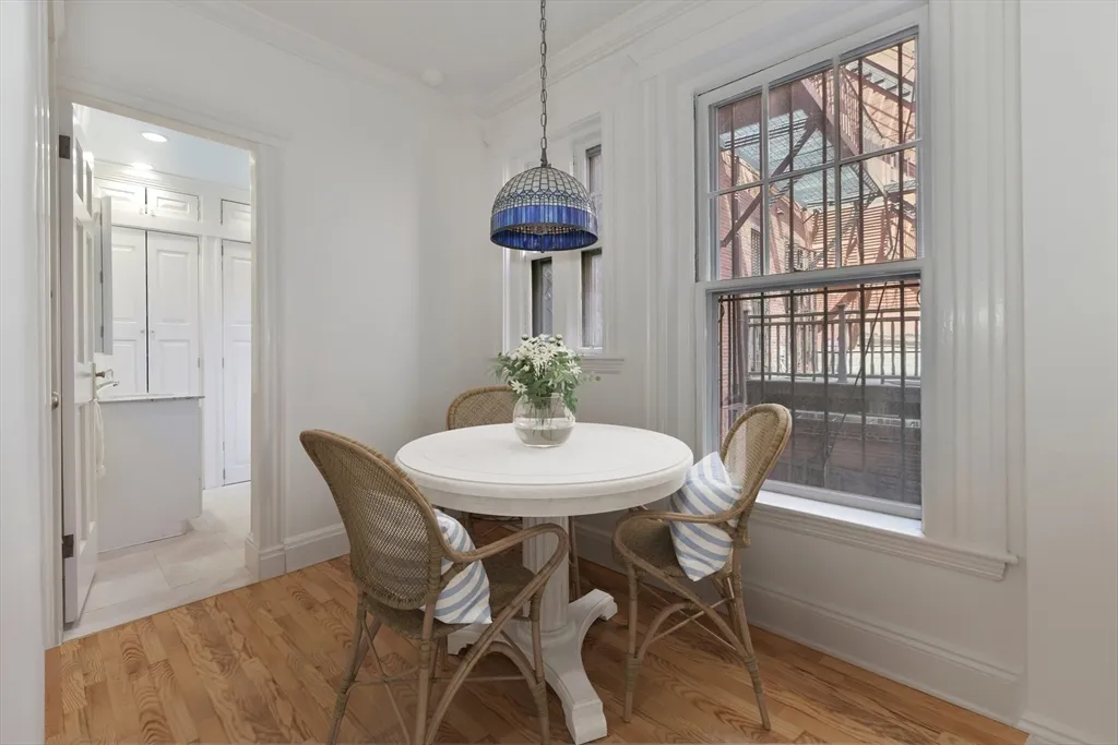 3 bed, 2 bath apartment for rent at 250 Commonwealth Unit 7, Back Bay — photo 5 of 18