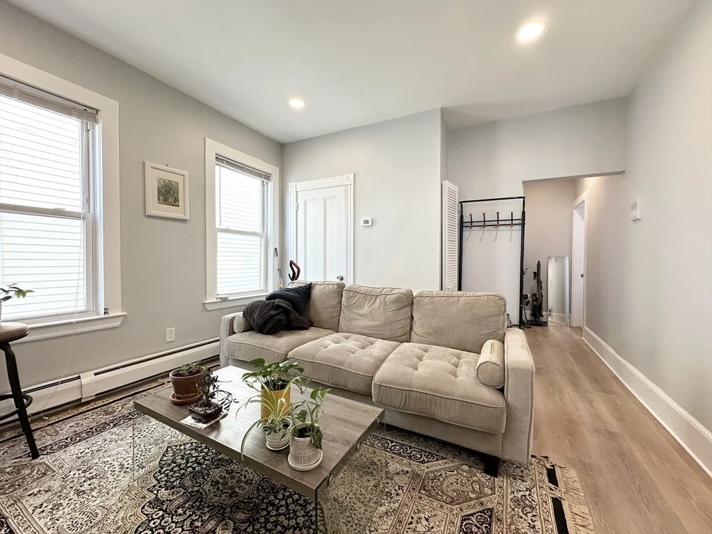 3 bed, 1 bath apartment for rent at 250 Elm St Unit 2, Inman Square — photo 4 of 11