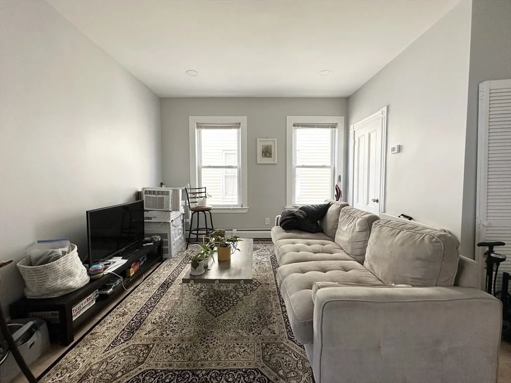 3 bed, 1 bath apartment for rent at 250 Elm St Unit 2, Inman Square — photo 5 of 11