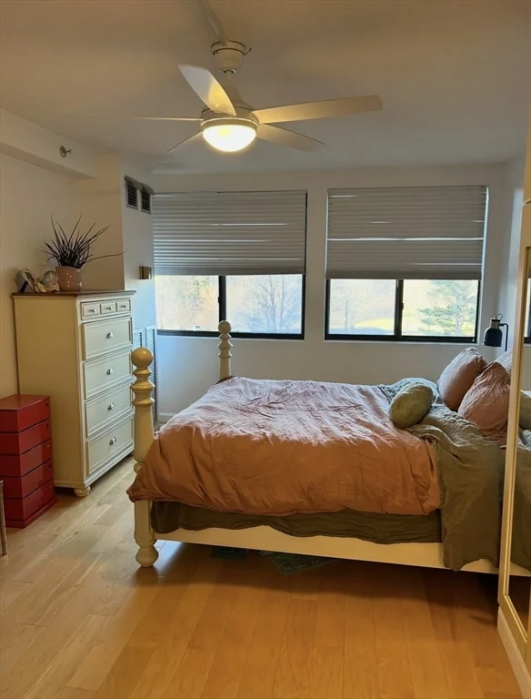 1 bed, 1 bath apartment for rent at 250 Hammond Pond Pkwy Unit 504N, Chestnut Hill — photo 4 of 8