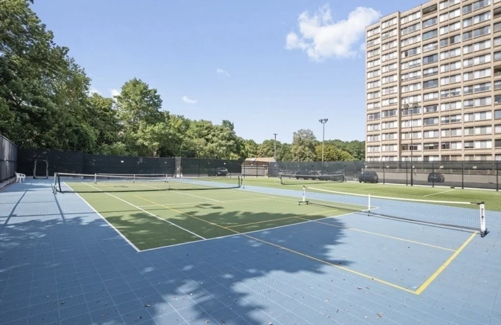 1 bed, 1 bath apartment for rent at 250 Hammond Pond Pkwy Unit 504N, Chestnut Hill — photo 8 of 8