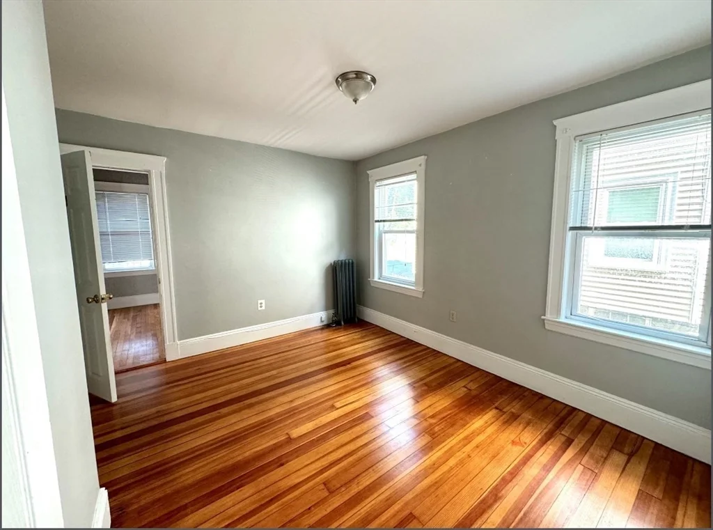 2 bed, 1 bath apartment for rent at 250 Hyde Park Ave Unit 3, Jamaica Plain — photo 3 of 7