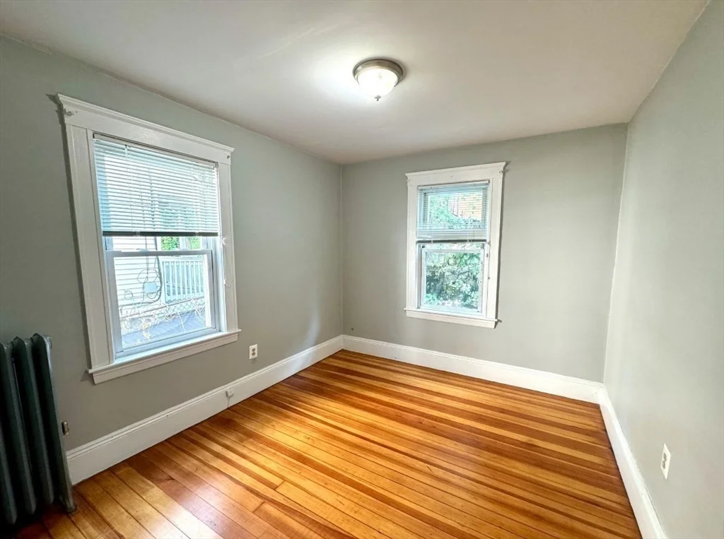 2 bed, 1 bath apartment for rent at 250 Hyde Park Ave Unit 3, Jamaica Plain — photo 5 of 7