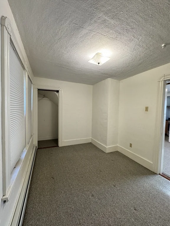1 bed, 1 bath apartment for rent at 250 Jarry St, Far North — photo 17 of 18