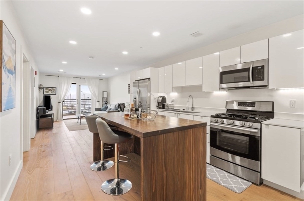 1 bed, 1 bath apartment for rent at 250 Meridian St Unit 202, East Boston