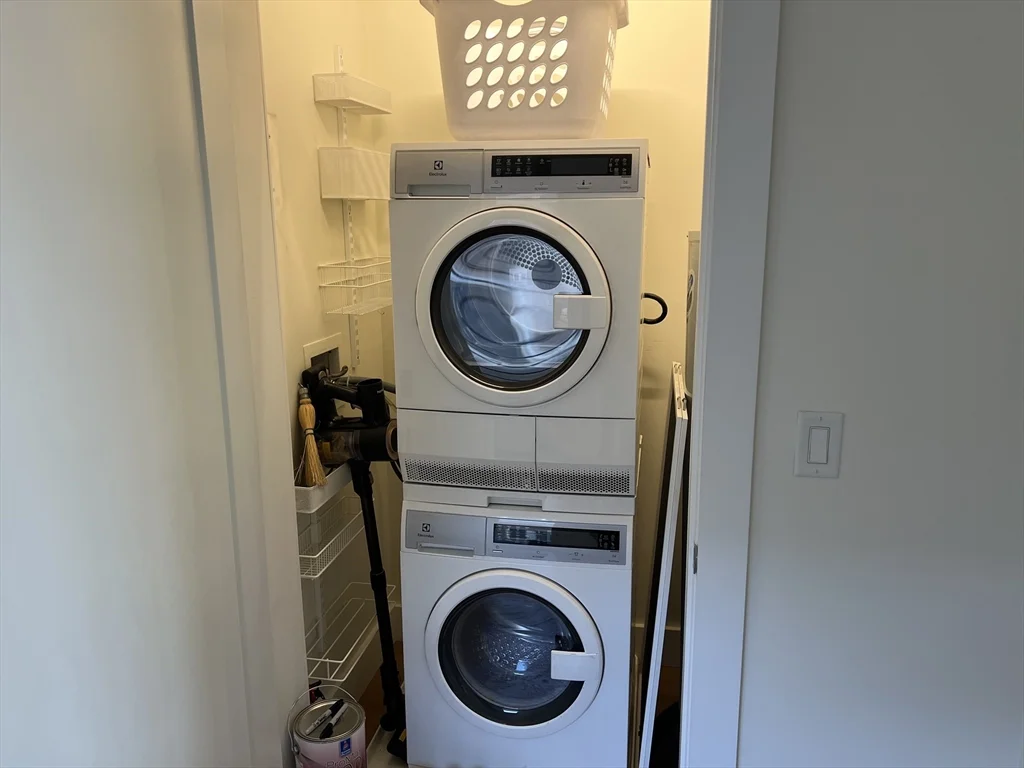 2 bed, 2 bath apartment for rent at 250 Meridian St Unit 408, Boston — photo 18 of 18