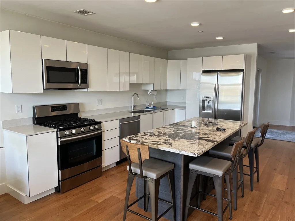 2 bed, 2 bath apartment for rent at 250 Meridian St Unit 408, Boston — photo 16 of 18