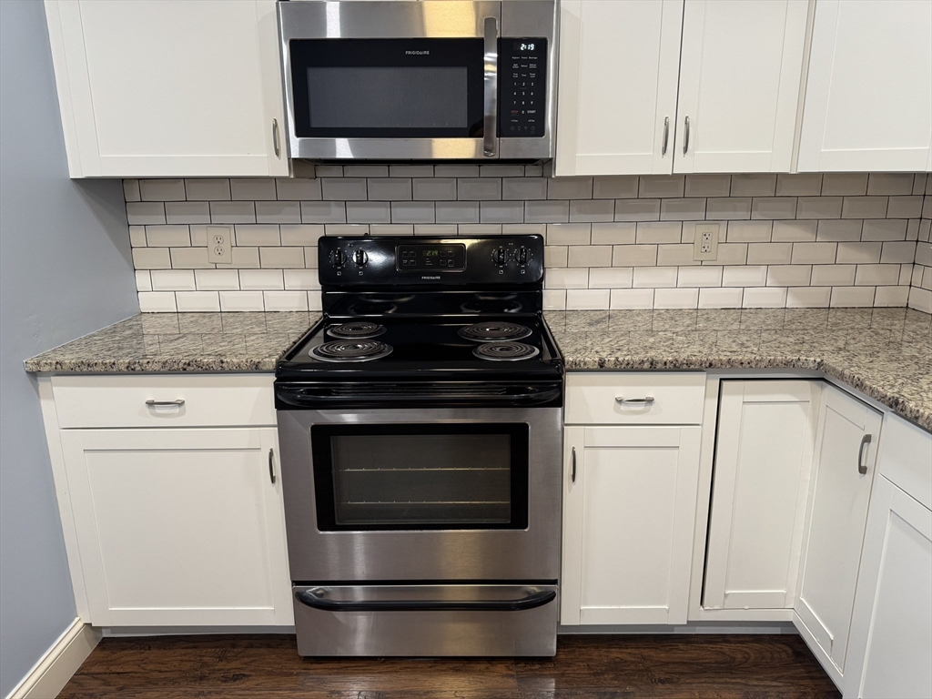 2 bed, 1 bath apartment for rent at 250 Nesmith St Unit A19, Belvidere — photo 4 of 19