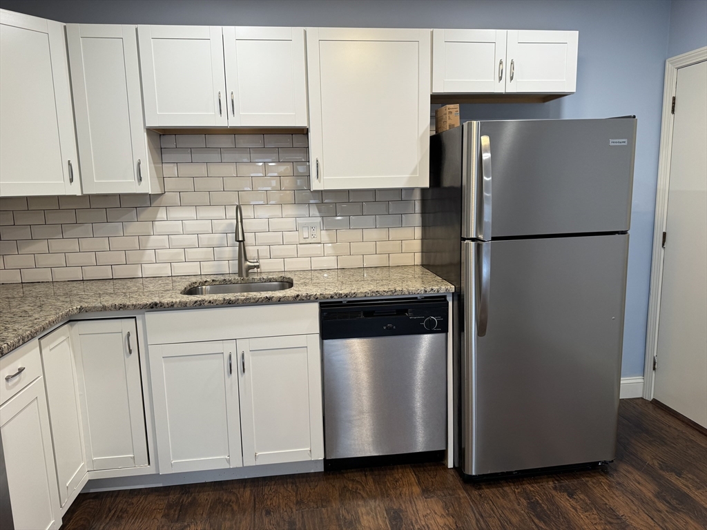 2 bed, 1 bath apartment for rent at 250 Nesmith St Unit A19, Belvidere — photo 5 of 19