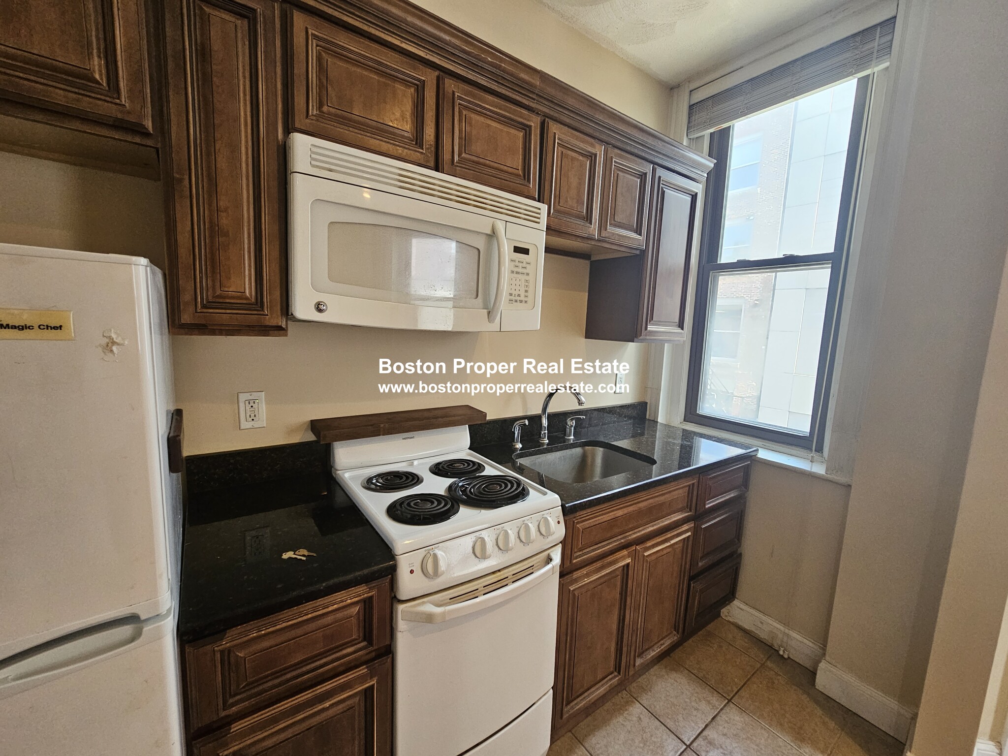 Studio bed, 1 bath apartment for rent at 250 Newbury St Unit 1R, Back Bay — photo 5 of 15