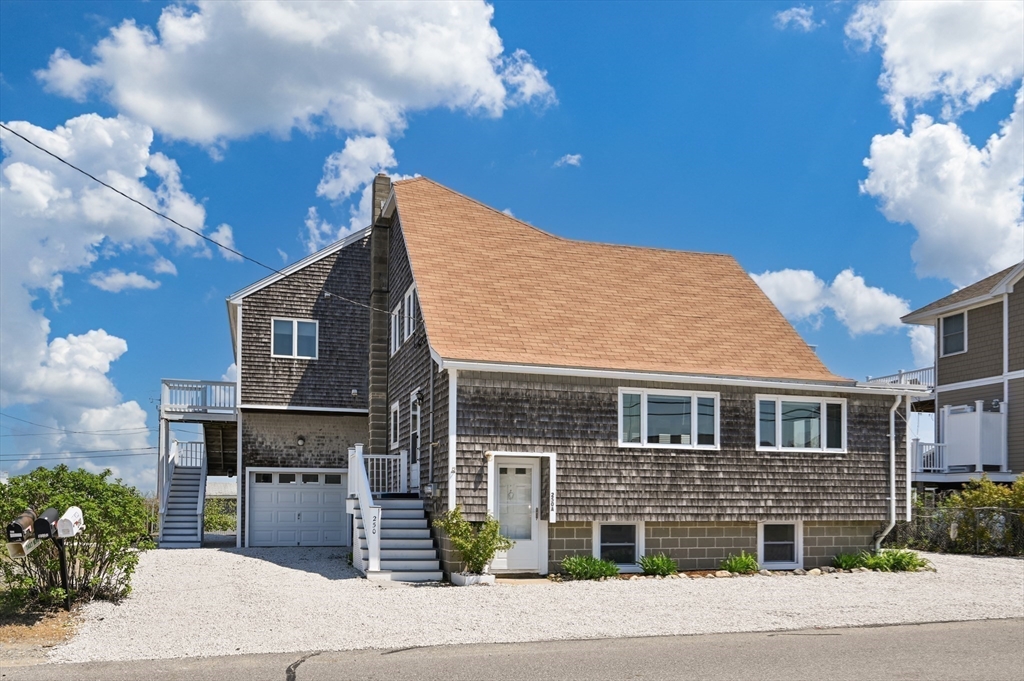 1 bed, 1 bath apartment for rent at 250 Northern Unit Lower, Plum Island — photo 1 of 17