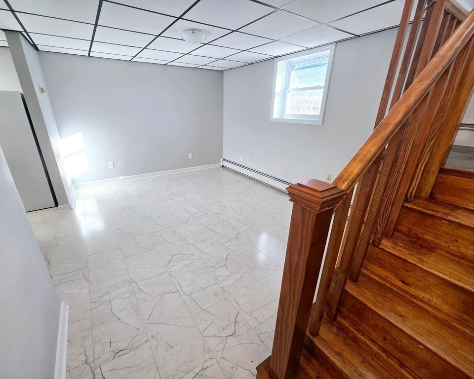 1 bed, 1 bath apartment for rent at 250 Northern Unit Lower, Plum Island — photo 5 of 17