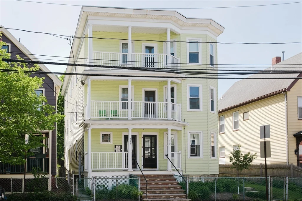 2 bed, 1 bath apartment for rent at 250 Walden Unit 2, Neighborhood Nine — photo 1 of 16