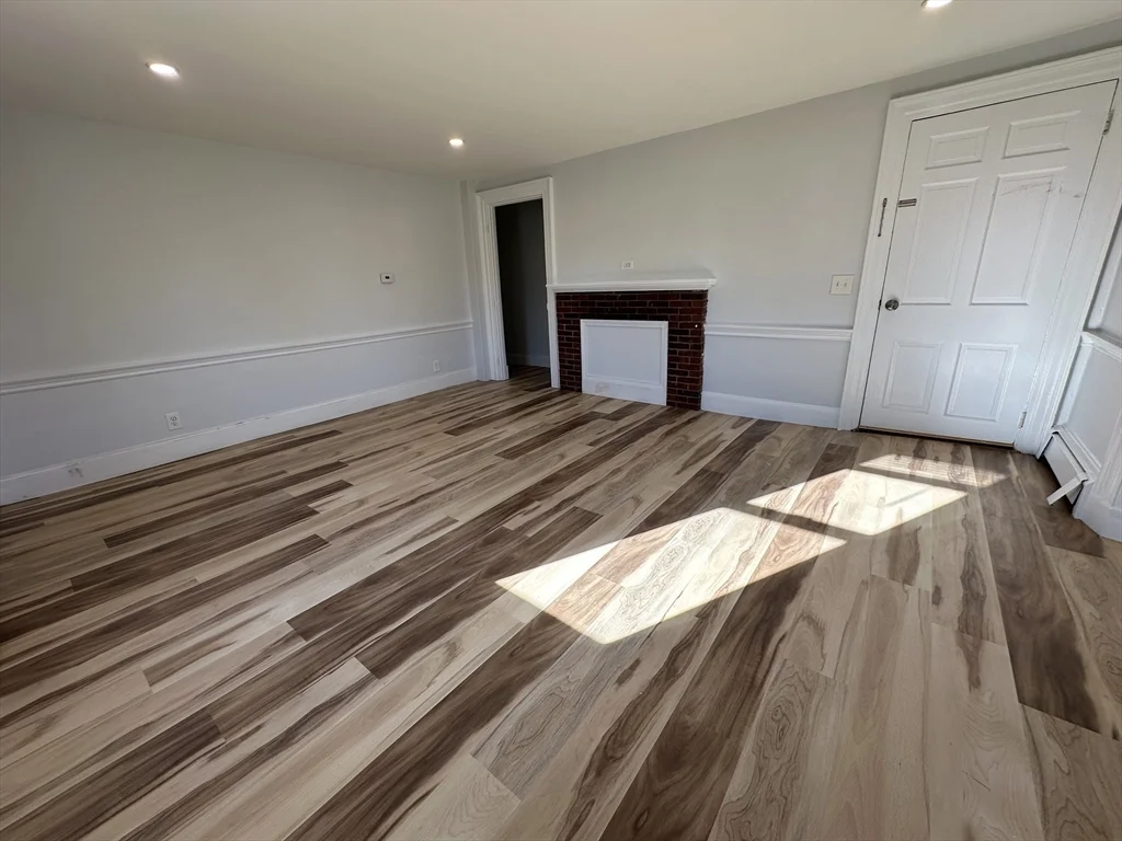 2 bed, 1 bath apartment for rent at 250 Walnut St Unit A, Framingham — photo 14 of 19