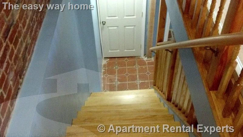 4 bed, 2 bath apartment for rent at 250 Western Ave Unit 1, Riverside — photo 6 of 12