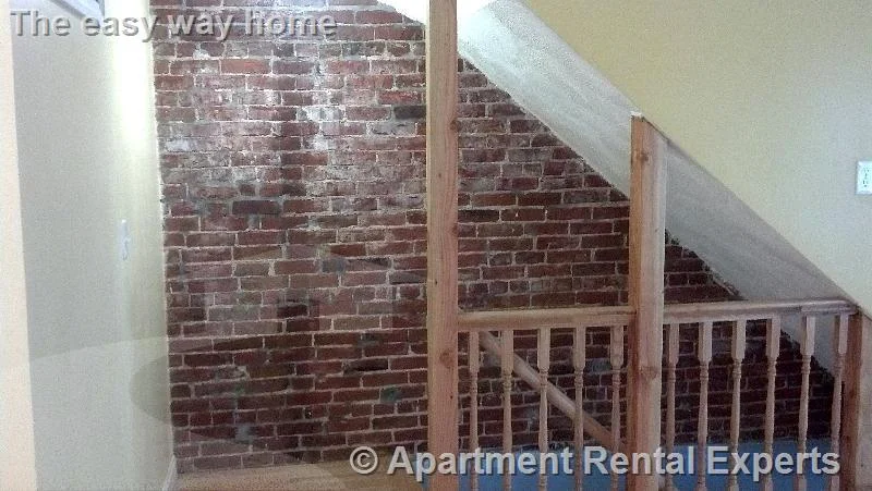 4 bed, 2 bath apartment for rent at 250 Western Ave Unit 1, Riverside — photo 11 of 12