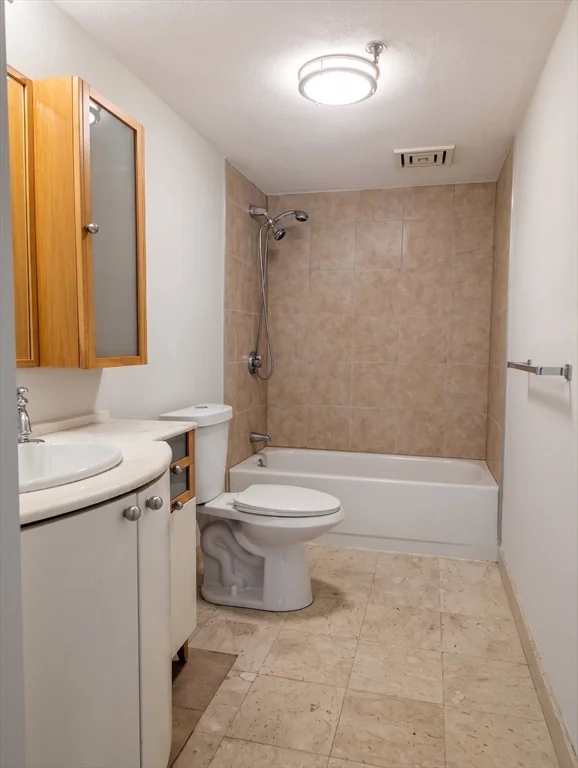 2 bed, 2 bath apartment for rent at 2500 Mystic Valley Pkwa Unit 303, Medford — photo 7 of 14