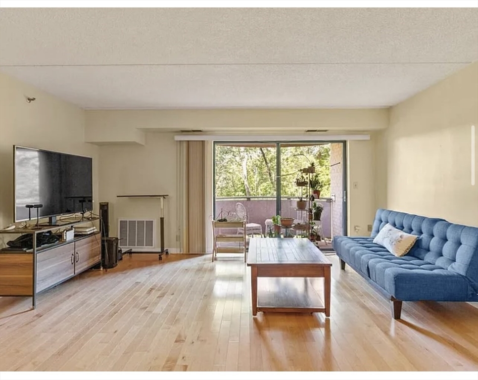 2 bed, 2 bath apartment for rent at 2500 Mystic Valley Pkwy Unit 507, Medford — photo 21 of 29