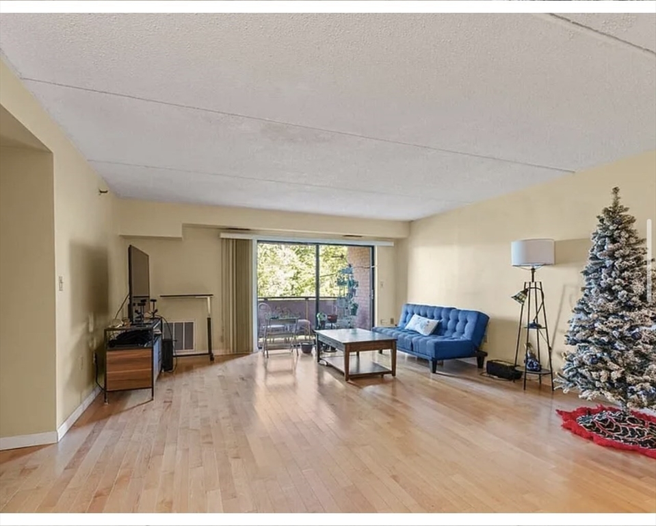 2 bed, 2 bath apartment for rent at 2500 Mystic Valley Pkwy Unit 507, Medford — photo 1 of 29