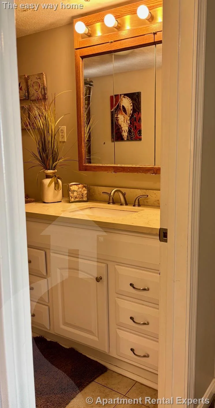 2 bed, 2 bath apartment for rent at 2500 Mystic Valley Pkwy Unit 805, Medford Square — photo 17 of 30